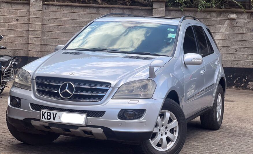 Mercedes Benz 2006 ML350