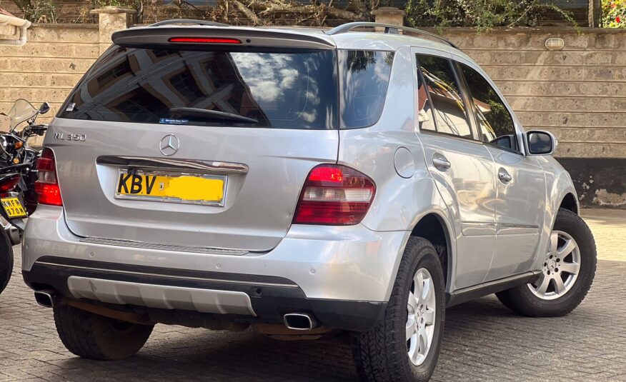 Mercedes Benz 2006 ML350