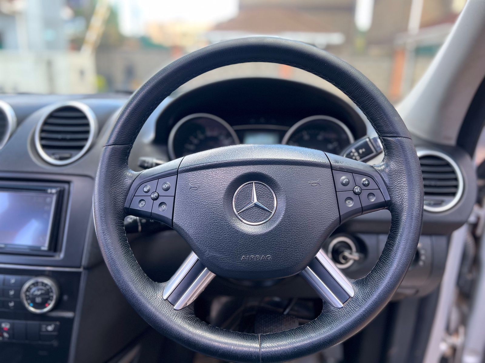 Mercedes Benz 2006 ML350