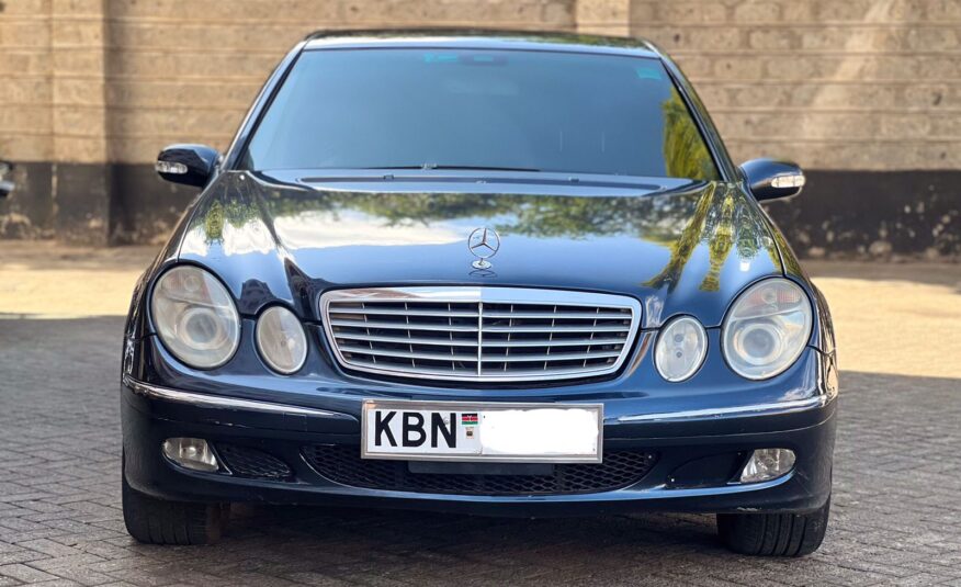 2004 Mercedes Benz E240