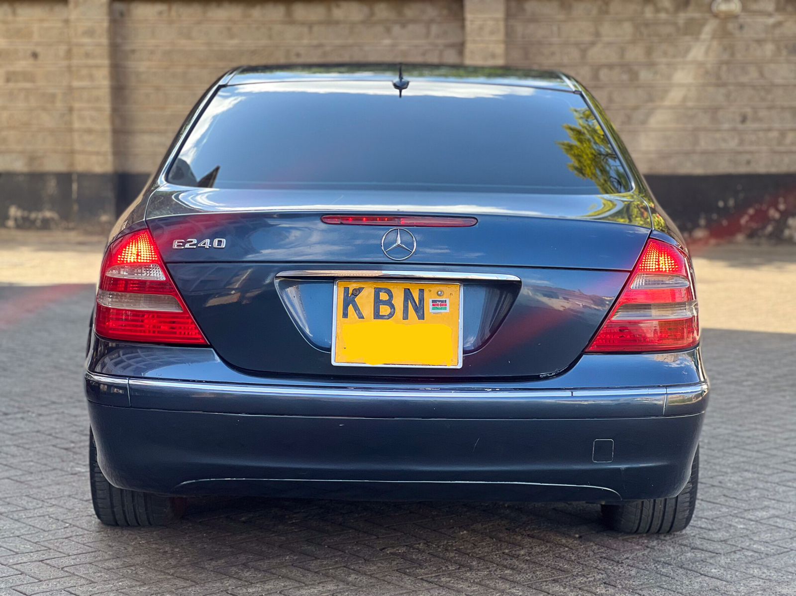 2004 Mercedes Benz E240
