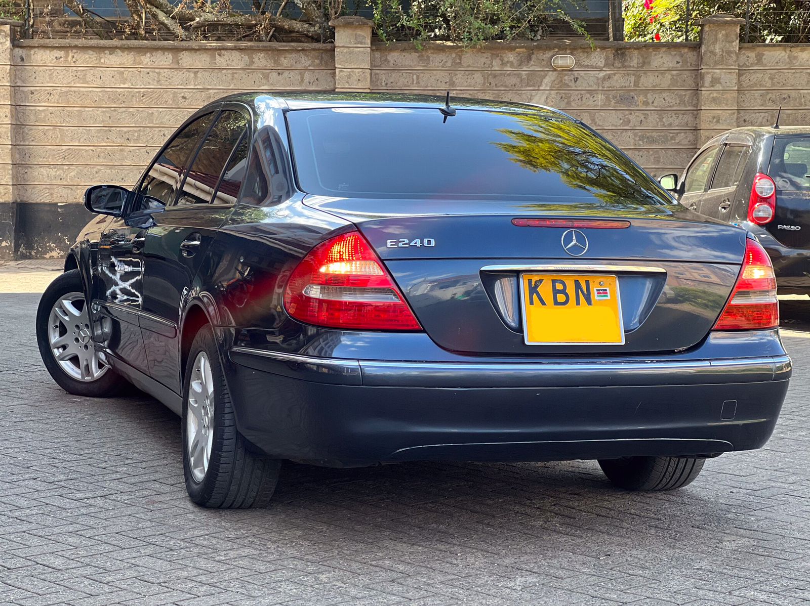 2004 Mercedes Benz E240