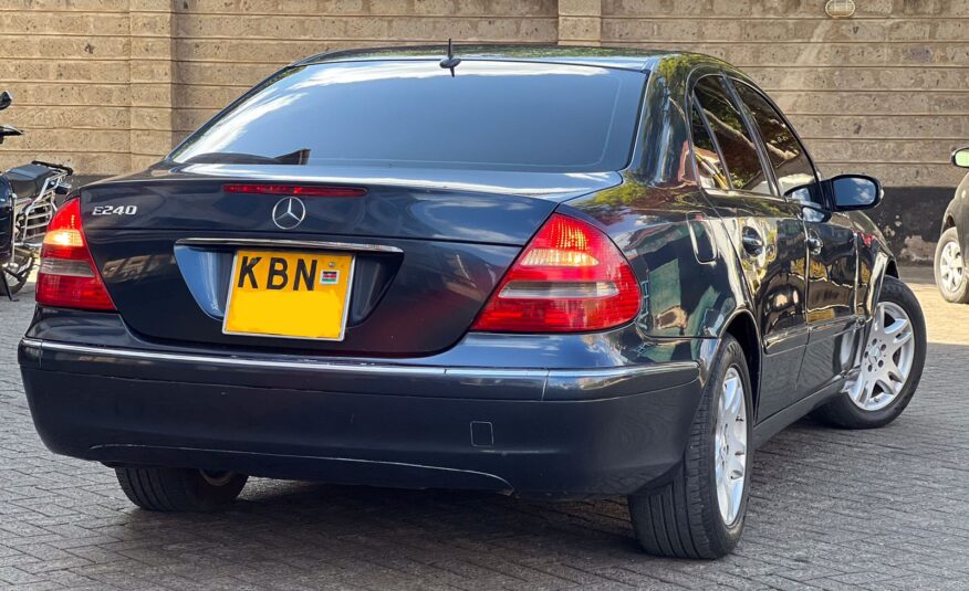 2004 Mercedes Benz E240