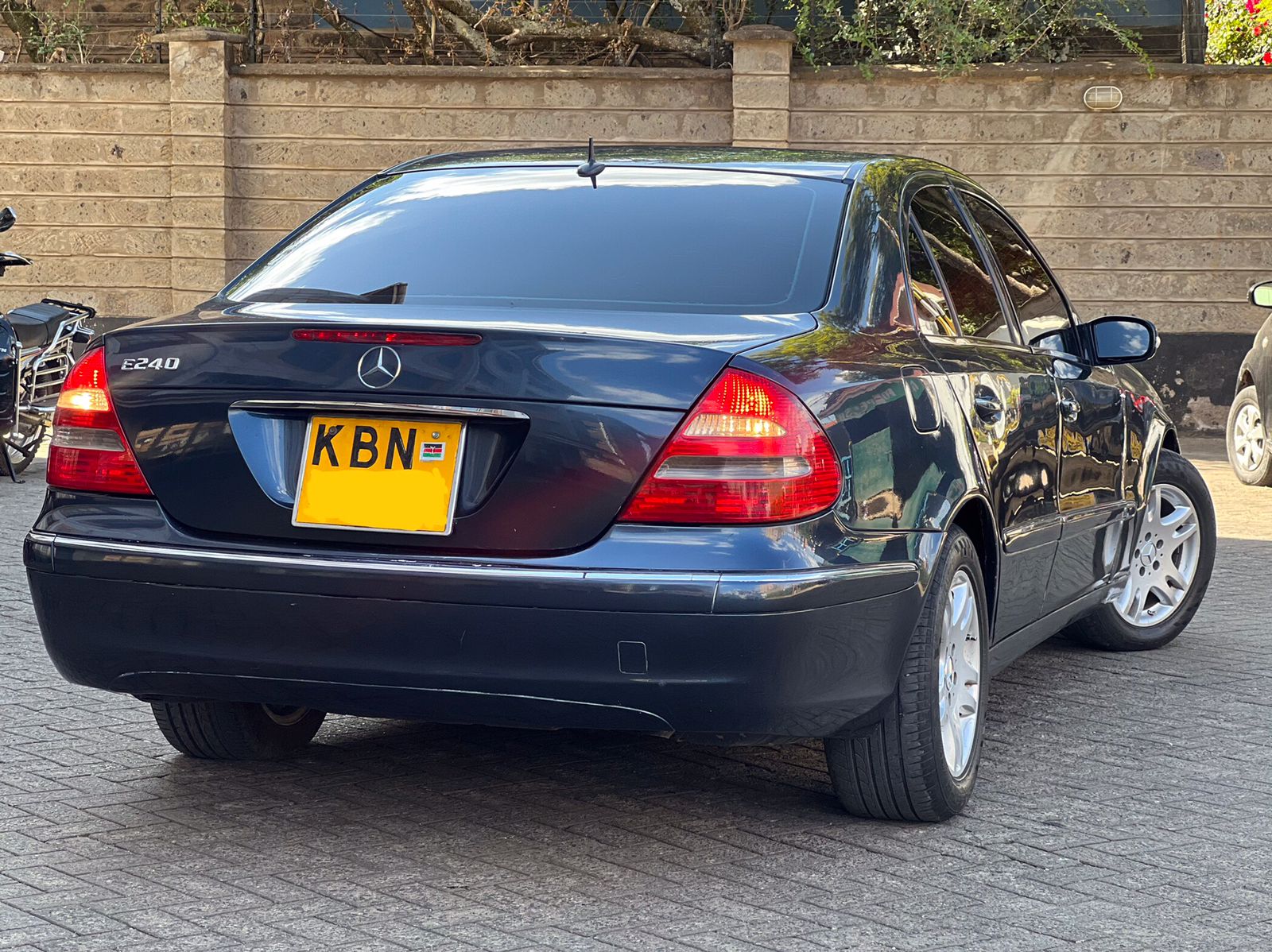 2004 Mercedes Benz E240
