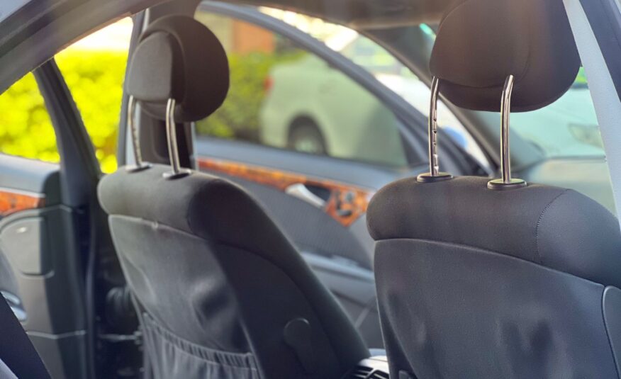 2004 Mercedes Benz E240