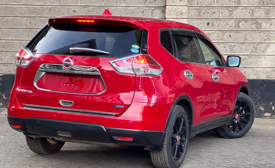 2015 NISSAN X-TRAIL