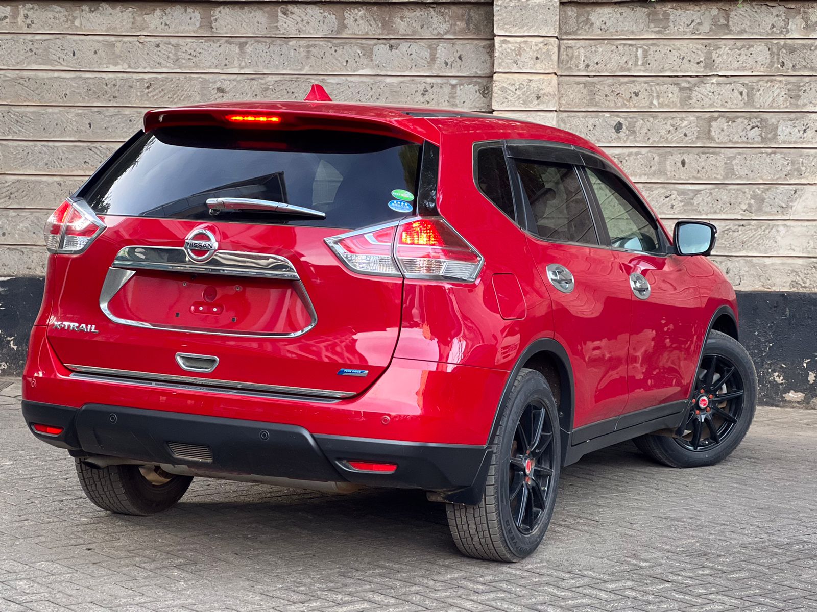 2015 NISSAN X-TRAIL