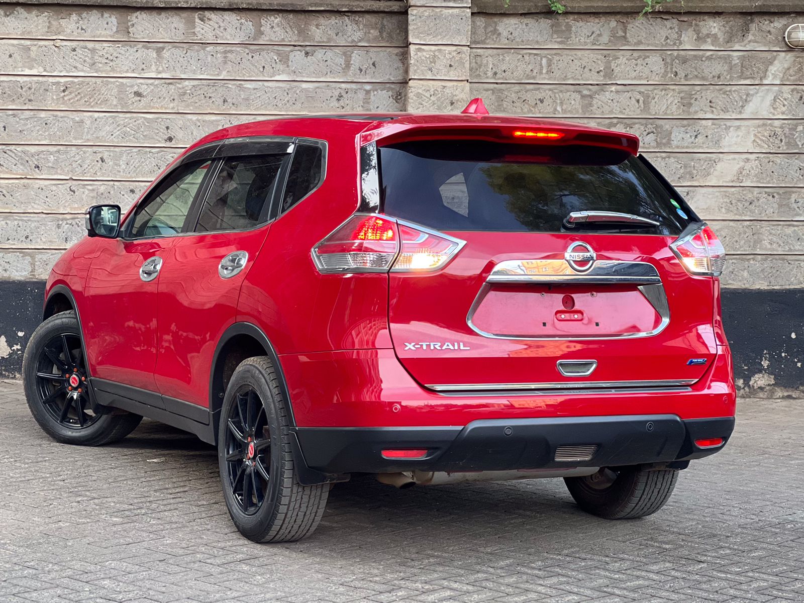 2015 NISSAN X-TRAIL