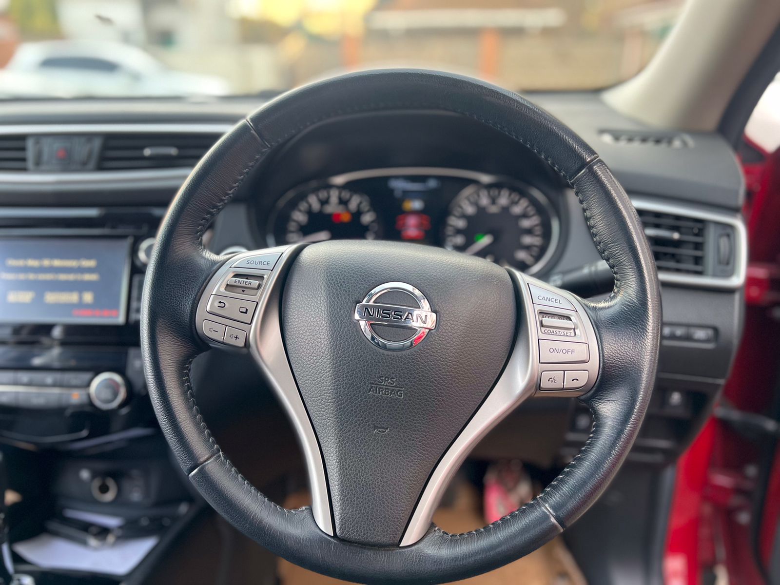 2015 NISSAN X-TRAIL