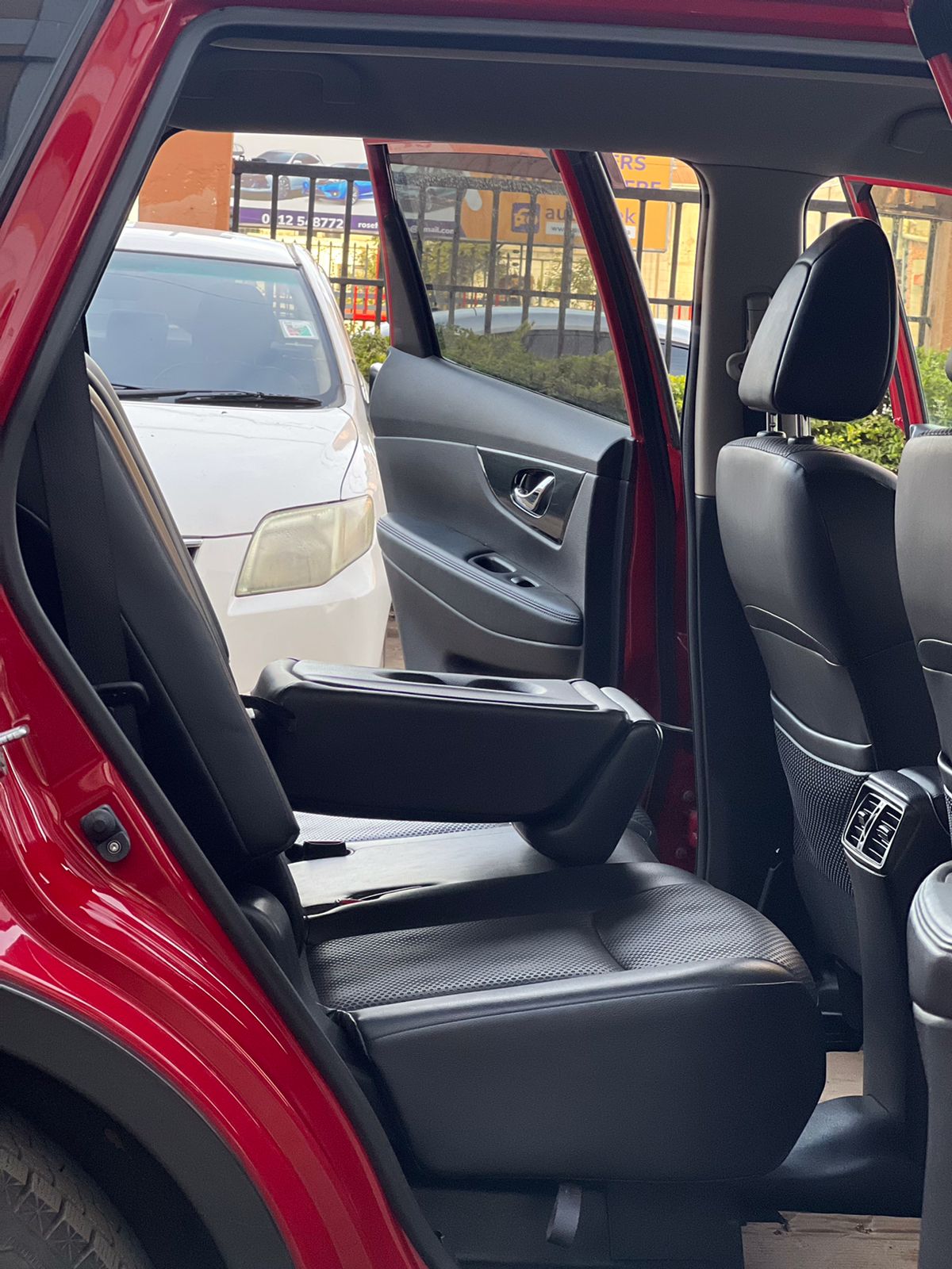 2015 NISSAN X-TRAIL