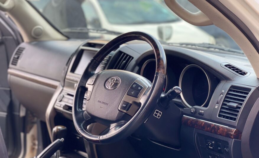2008 TOYOTA LANDCRUISER V8 VX