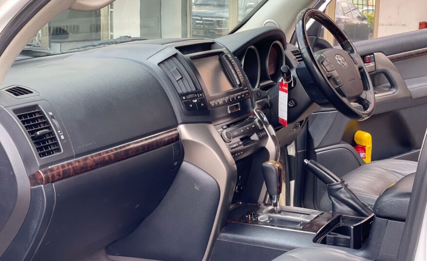 2008 TOYOTA LANDCRUISER V8 VX
