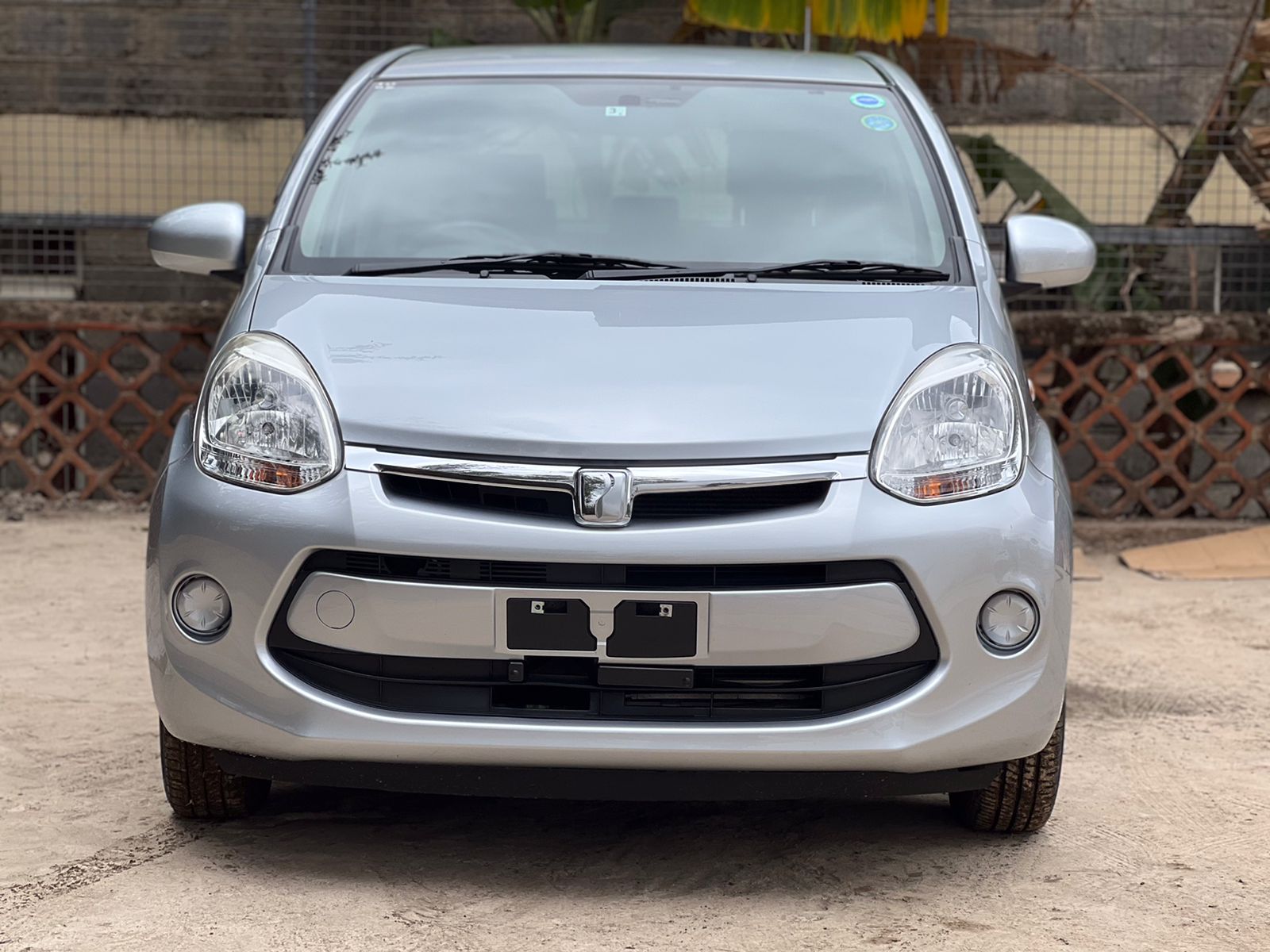2015 Toyota Passo Front - Cars For Sale In Kenya Under 1 Million
