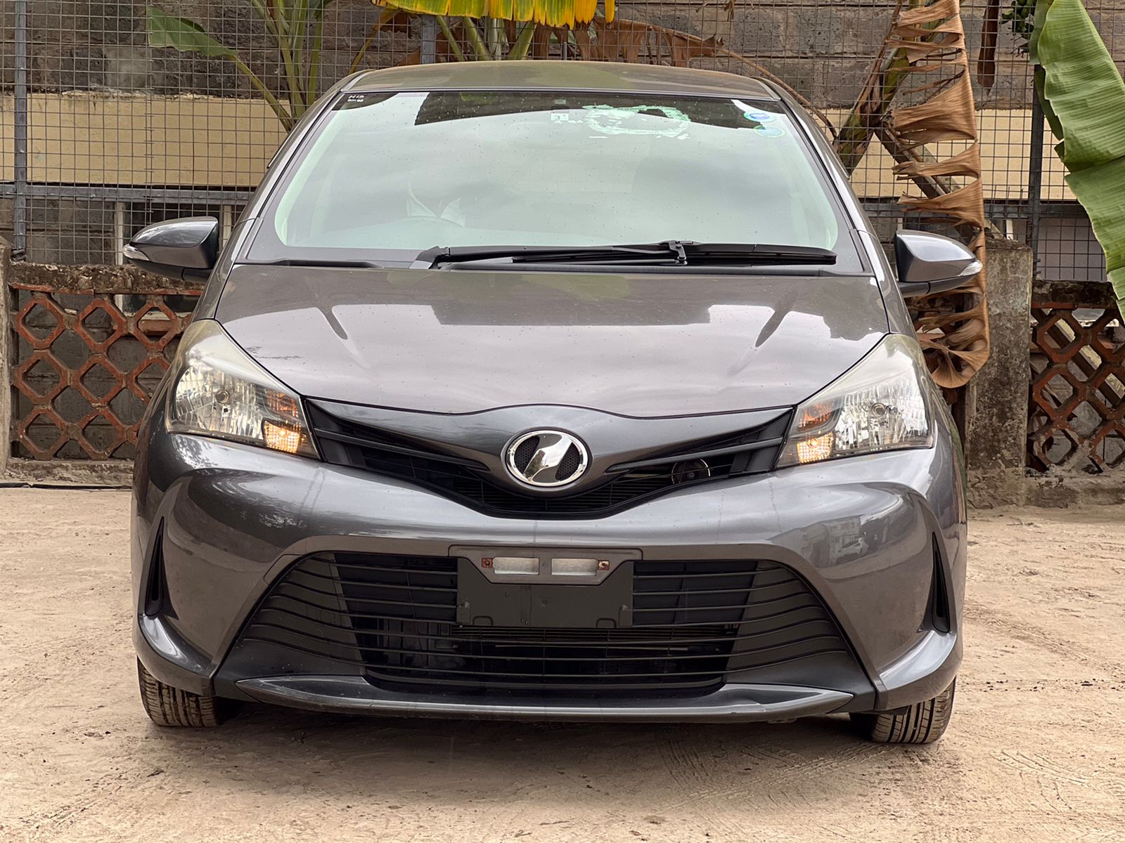 2015 TOYOTA VITZ