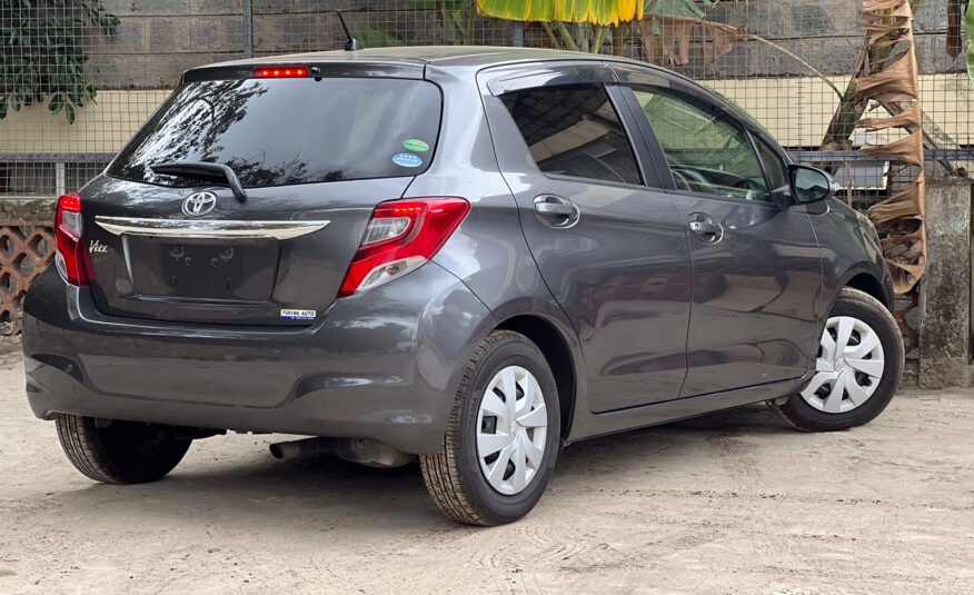2015 TOYOTA VITZ