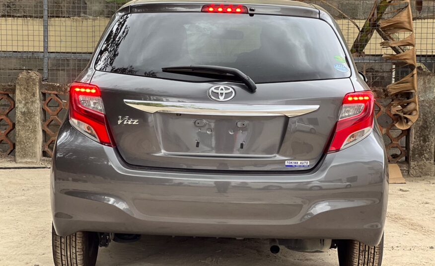 2015 TOYOTA VITZ