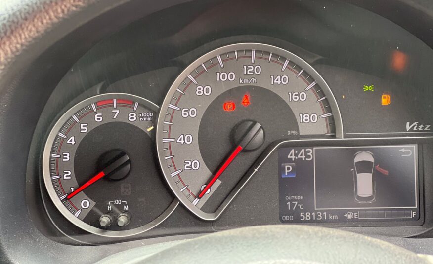 2015 TOYOTA VITZ