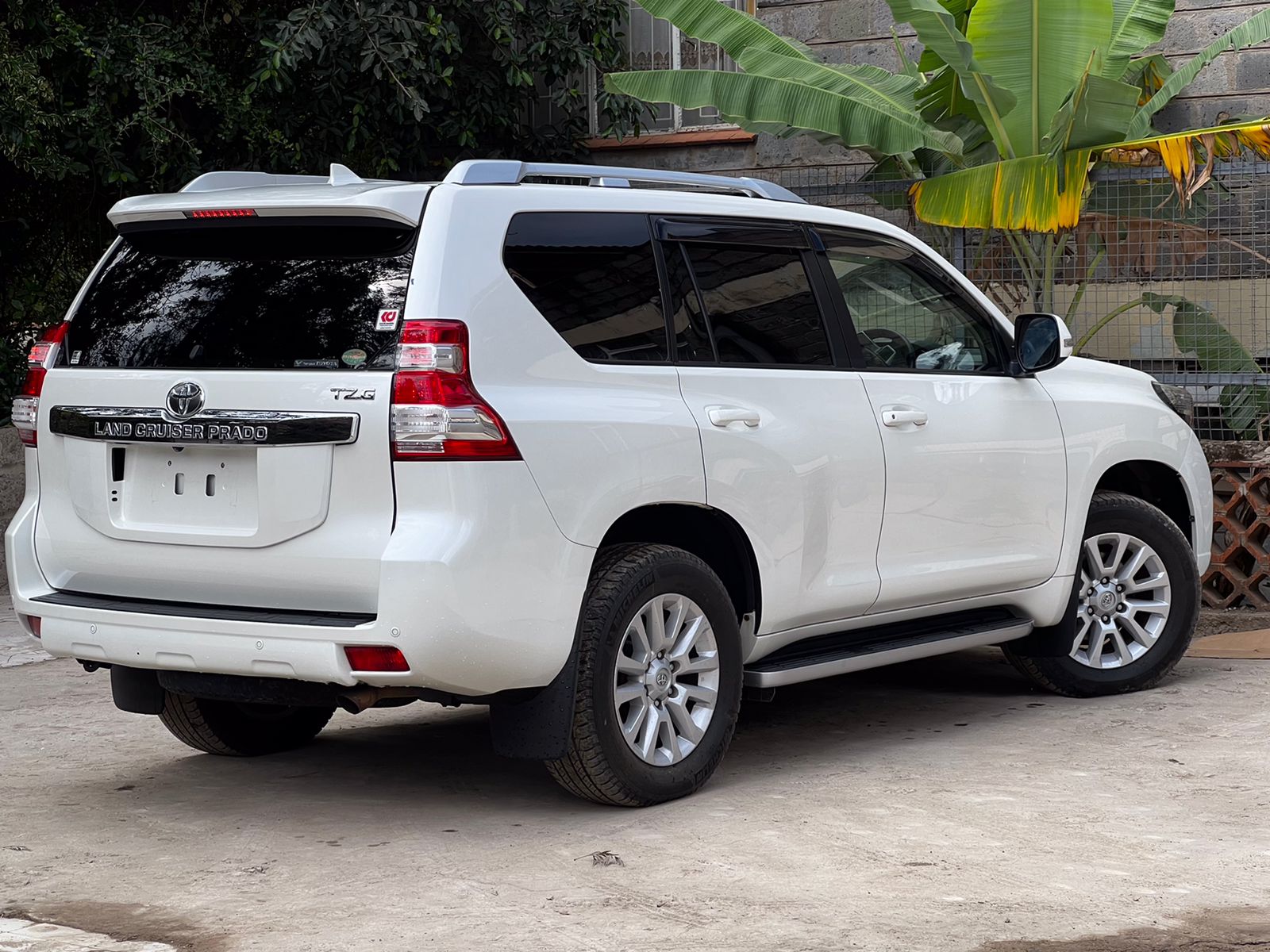 2015 TOYOTA LAND-CRUISER PRADO TZG
