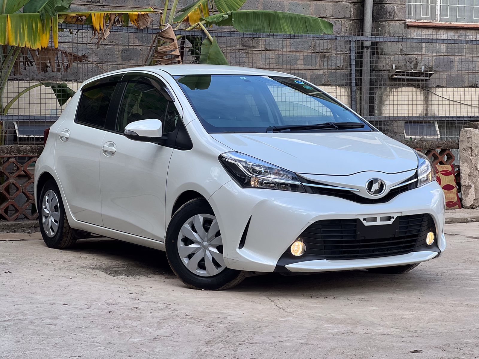 2015 TOYOTA VITZ JEWELA