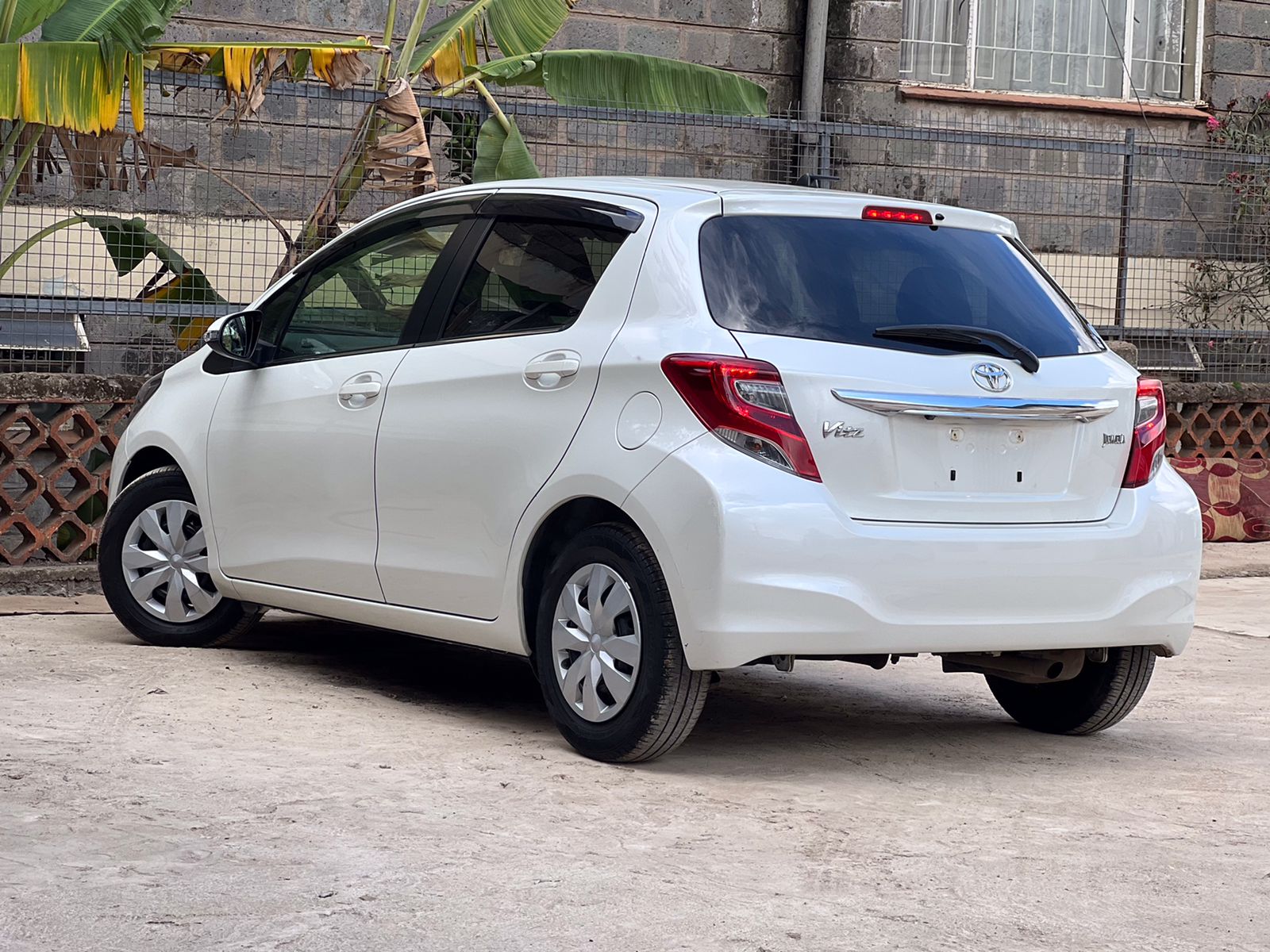2015 TOYOTA VITZ JEWELA