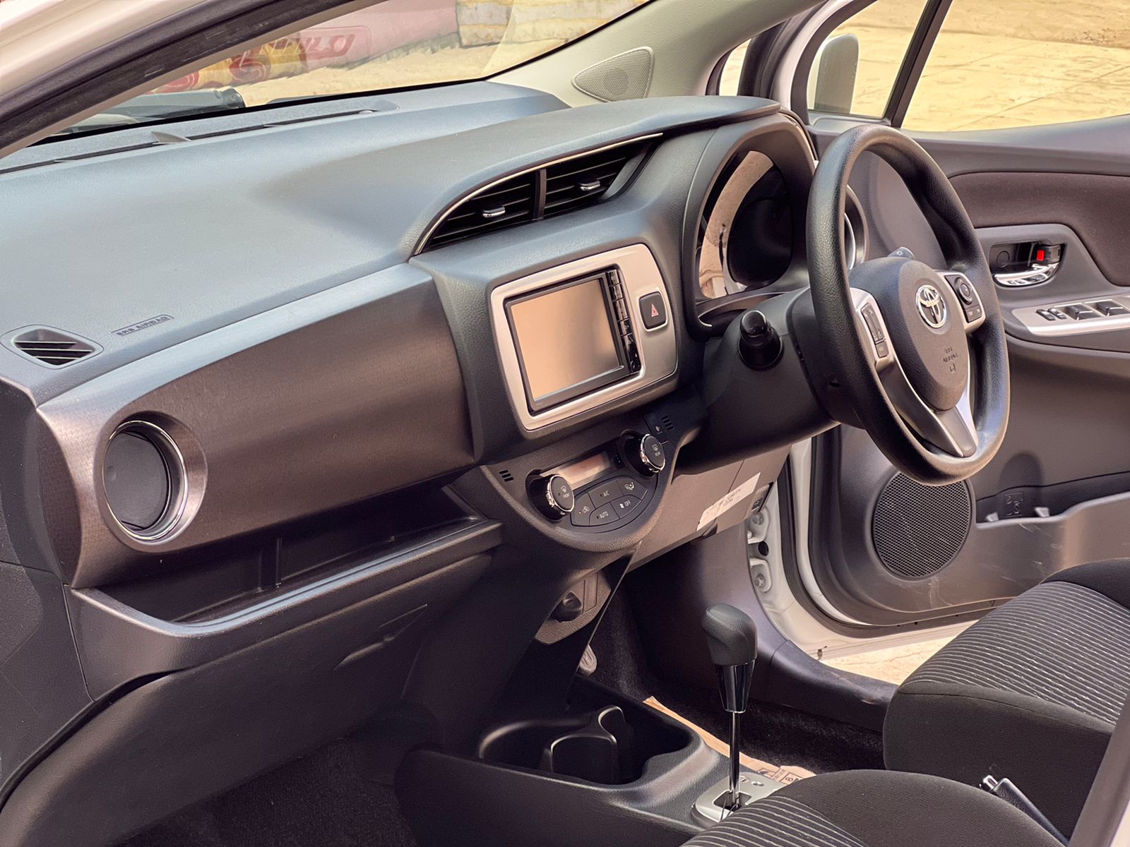 2015 TOYOTA VITZ JEWELA