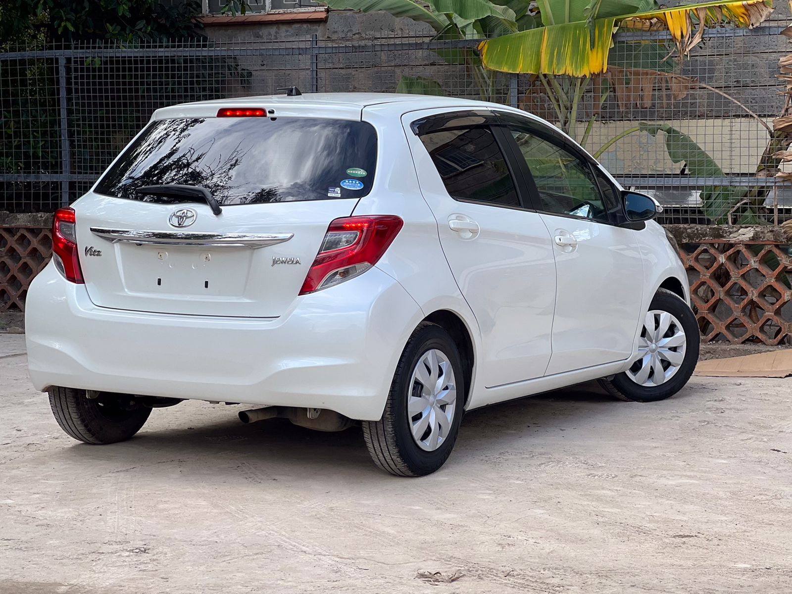 2015 TOYOTA VITZ JEWELA