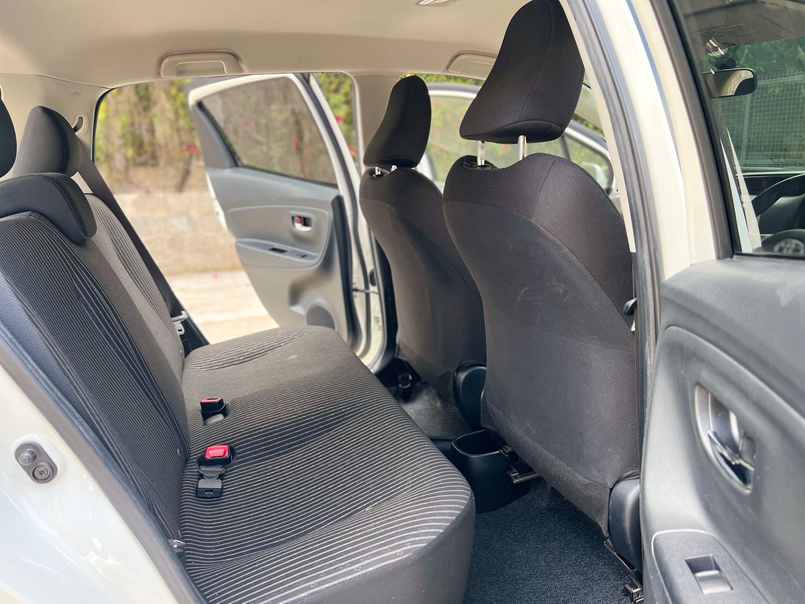 2015 TOYOTA VITZ JEWELA