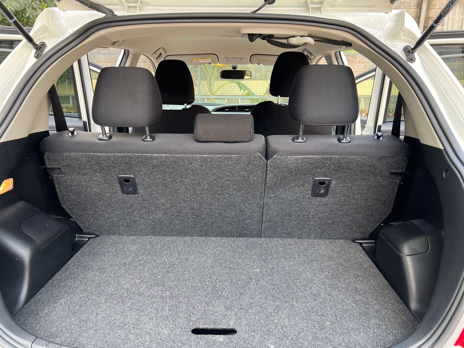 2015 TOYOTA VITZ JEWELA