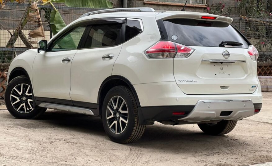 2015 NISSAN X-TRAIL