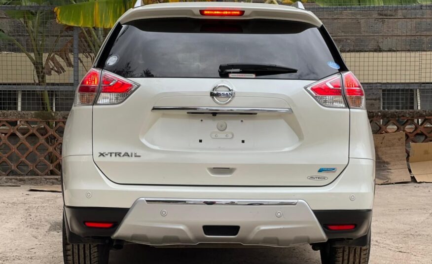 2015 NISSAN X-TRAIL