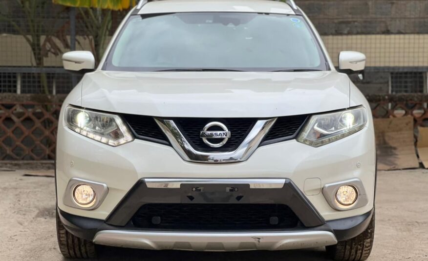 2015 NISSAN X-TRAIL