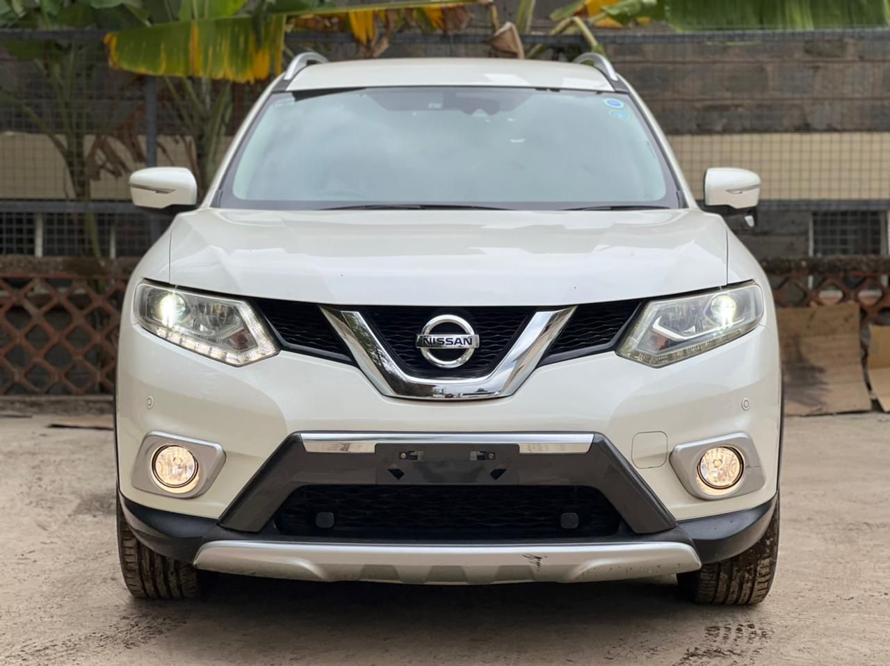 2015 NISSAN X-TRAIL