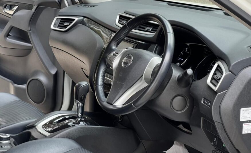 2015 NISSAN X-TRAIL