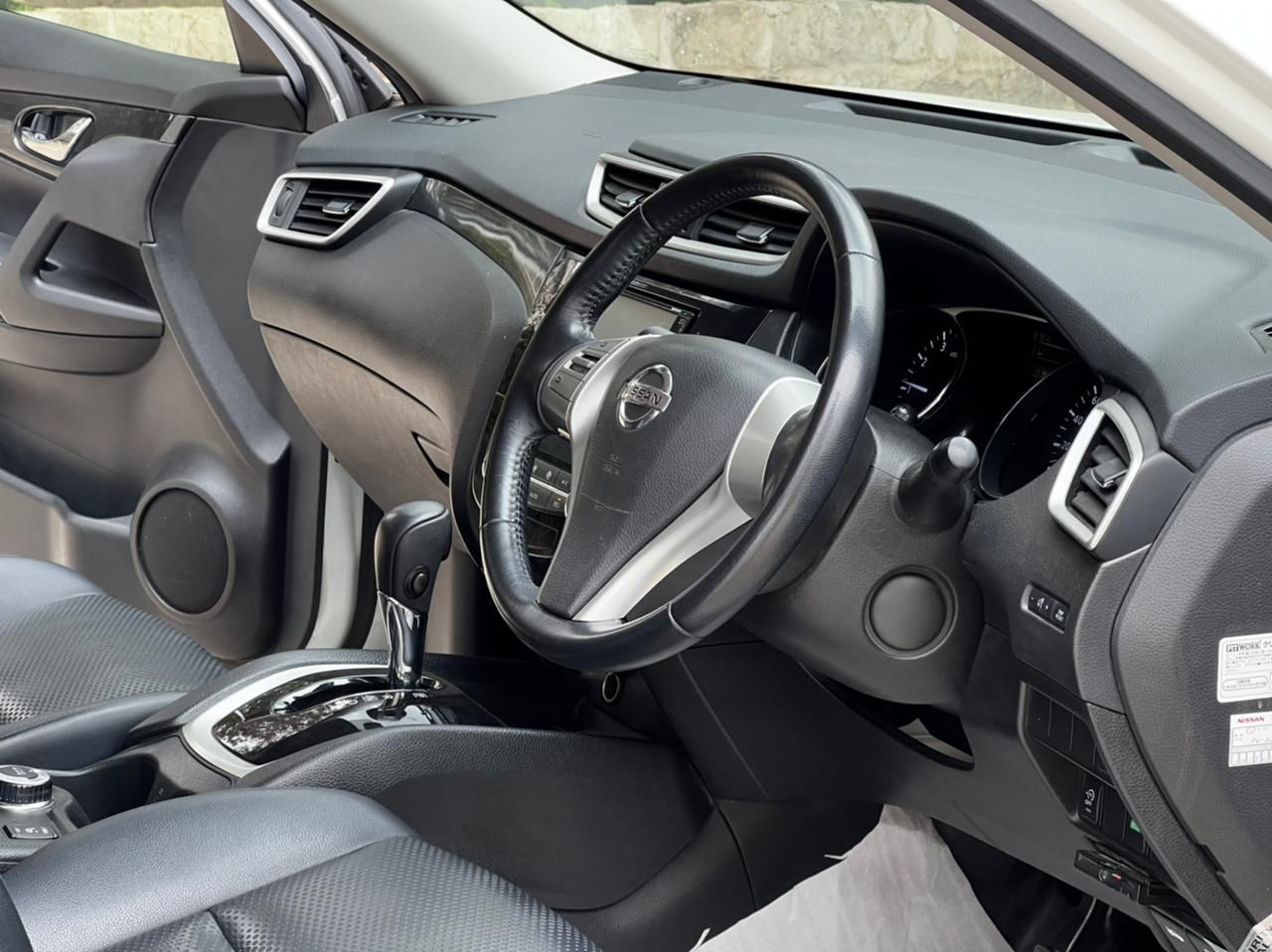 2015 NISSAN X-TRAIL