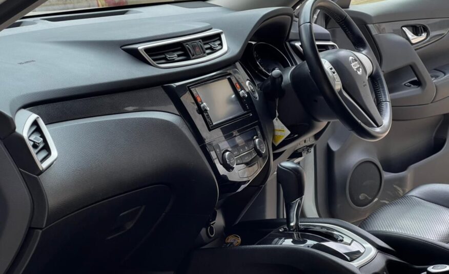 2015 NISSAN X-TRAIL
