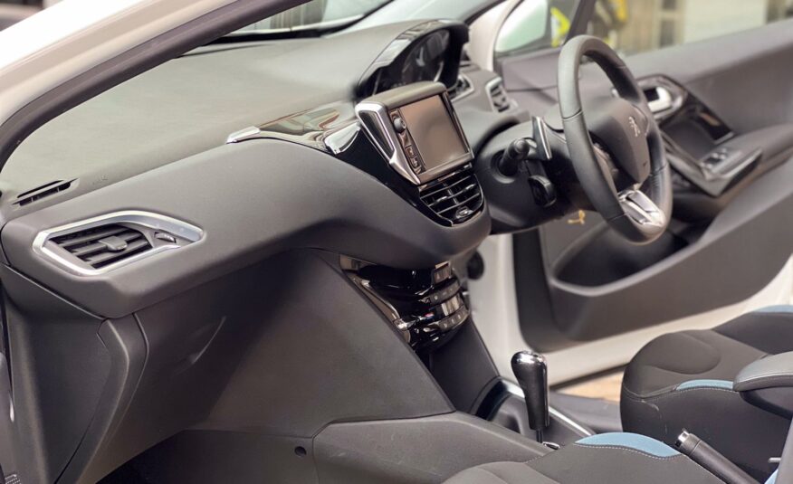2015 PEUGEOT 208