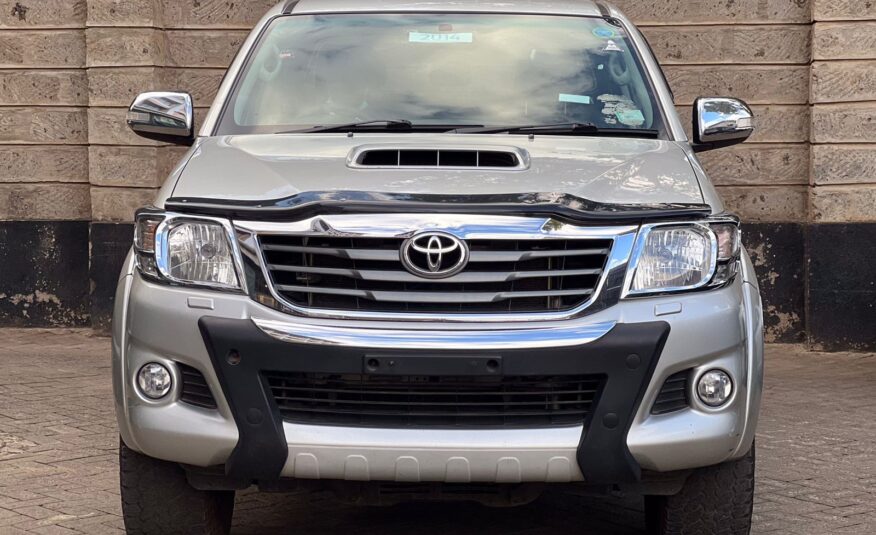 2014 TOYOTA HILUX