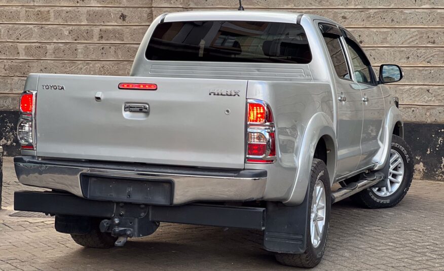 2014 TOYOTA HILUX