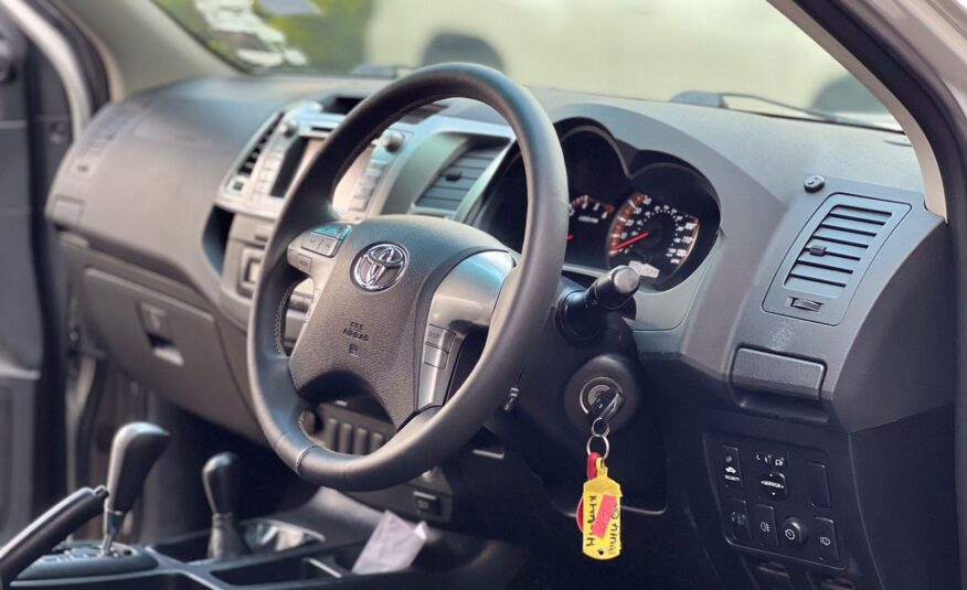 2014 TOYOTA HILUX