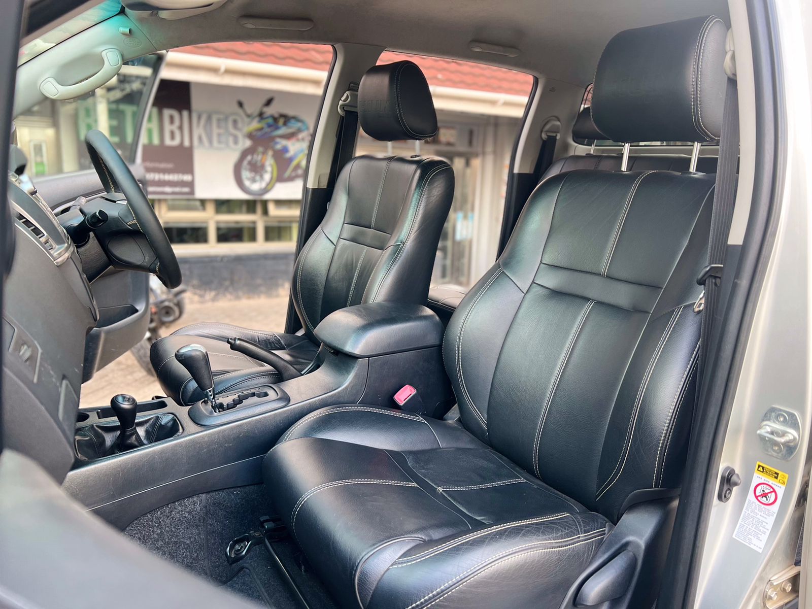 2014 TOYOTA HILUX