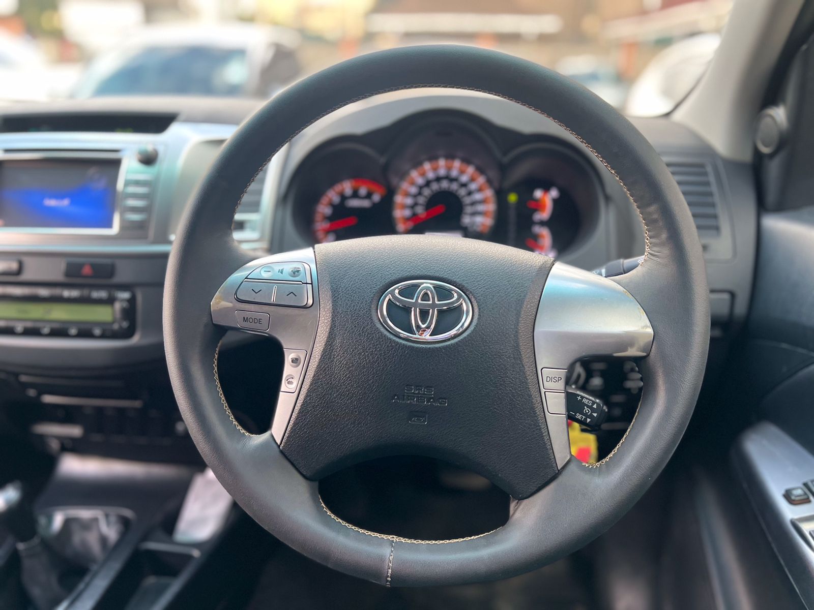 2014 TOYOTA HILUX