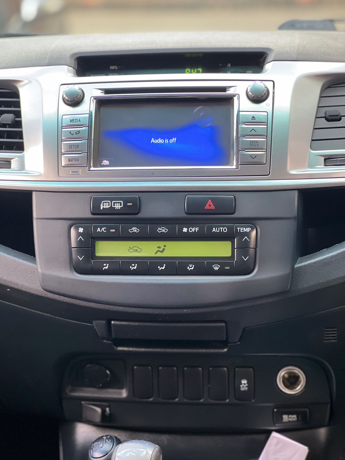 2014 TOYOTA HILUX