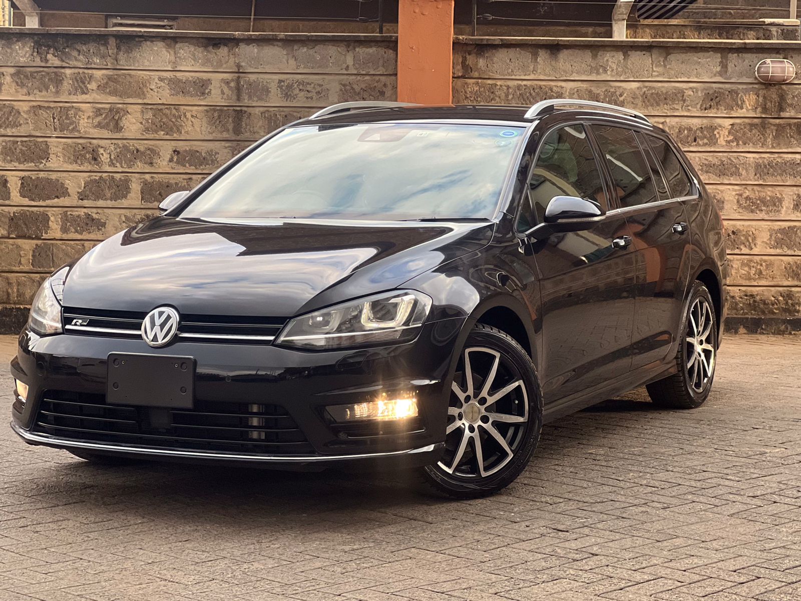 2015 VOLKSWAGEN GOLF R-LINE