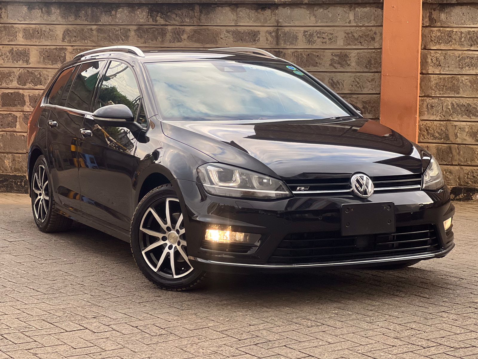 2015 VOLKSWAGEN GOLF R-LINE