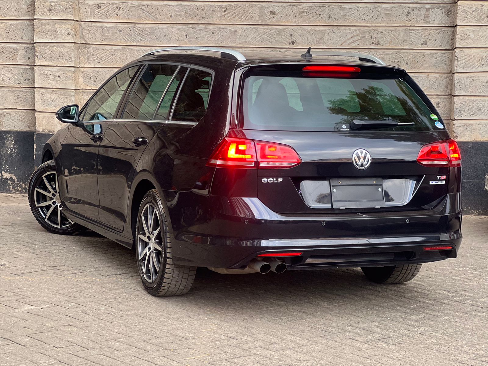 2015 VOLKSWAGEN GOLF R-LINE