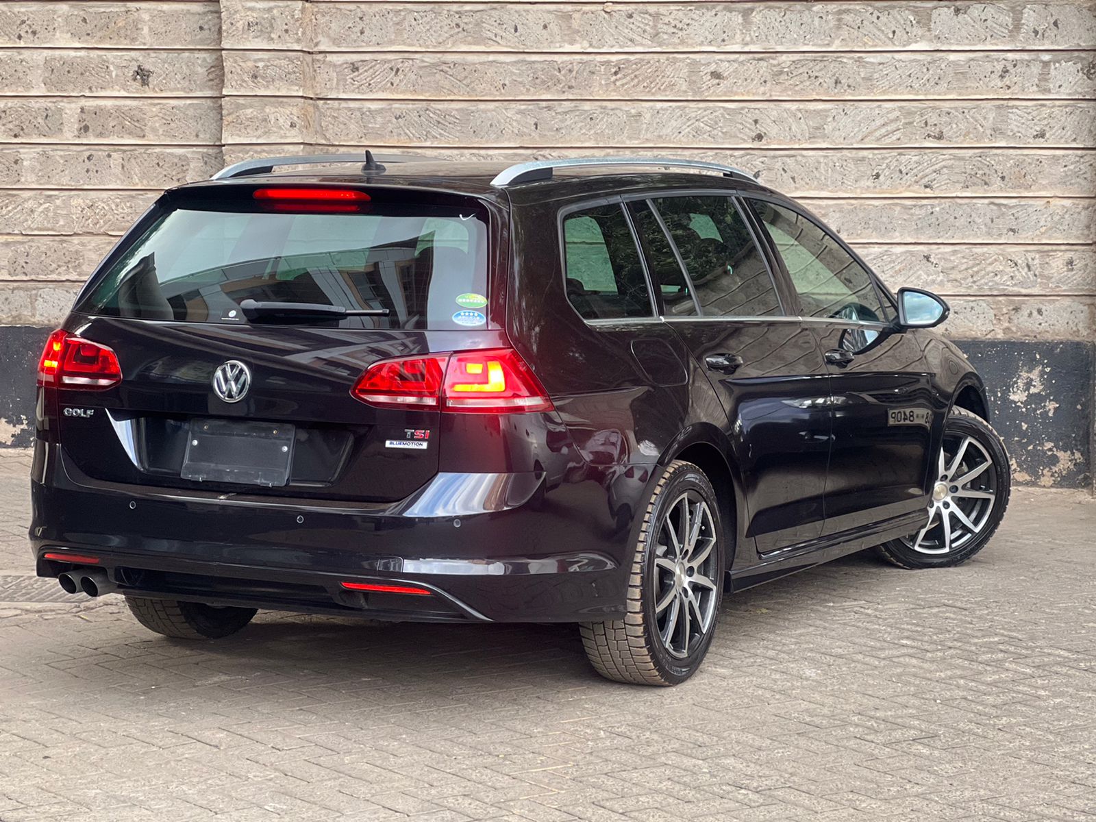 2015 VOLKSWAGEN GOLF R-LINE