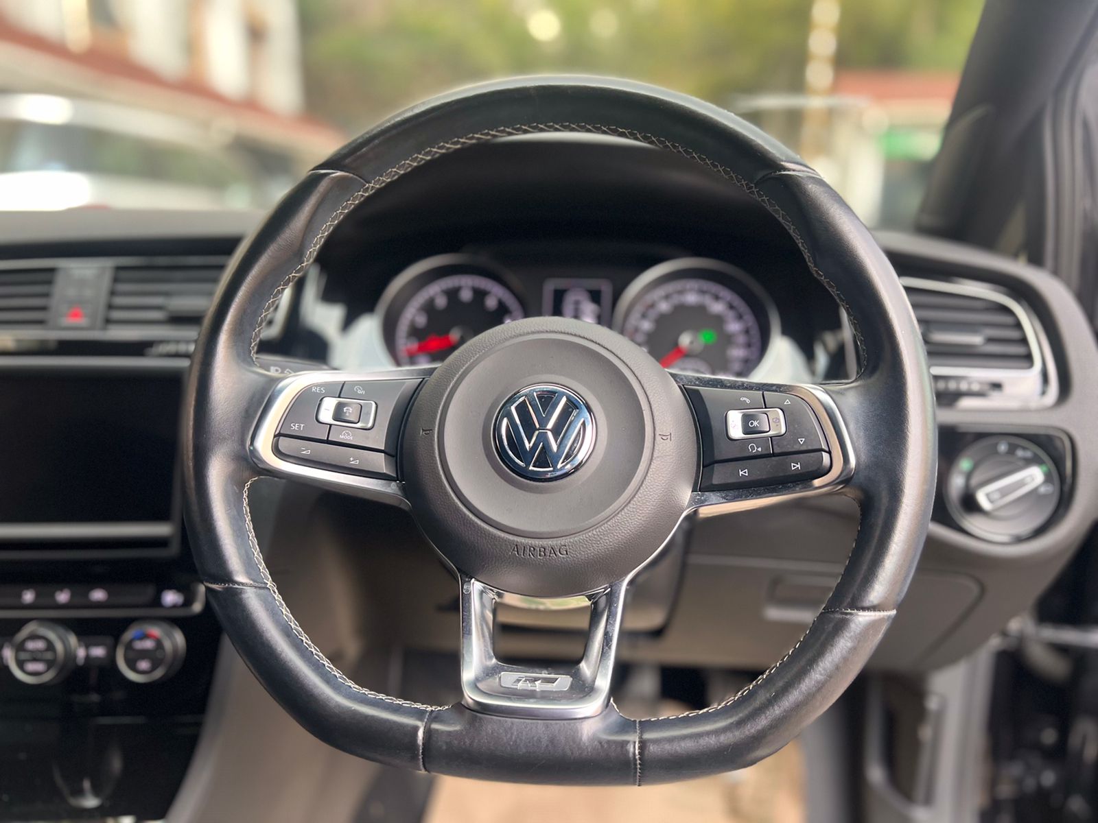 2015 VOLKSWAGEN GOLF R-LINE