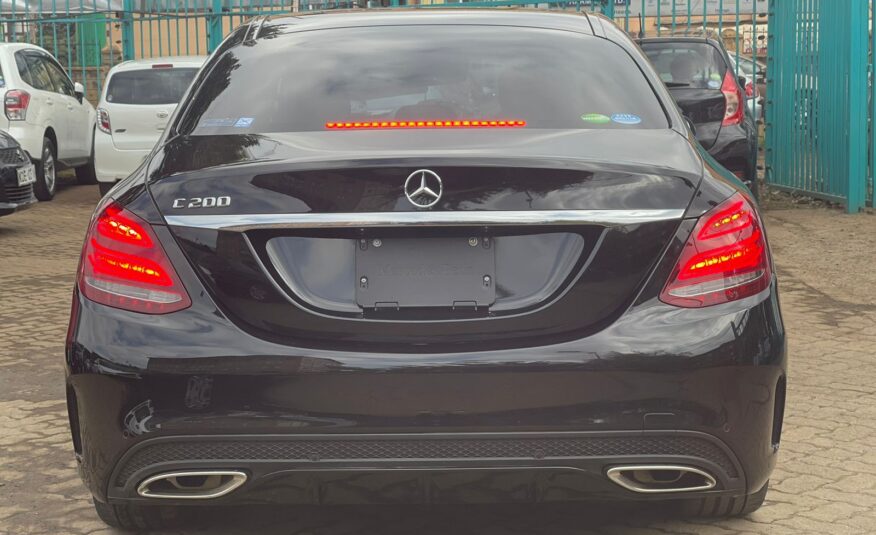2015 Mercedes-Benz C200