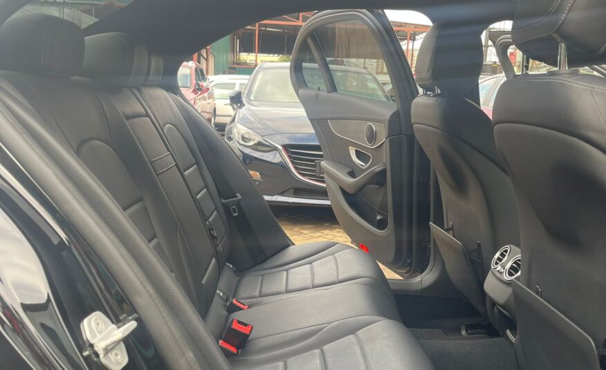 2015 Mercedes-Benz C200