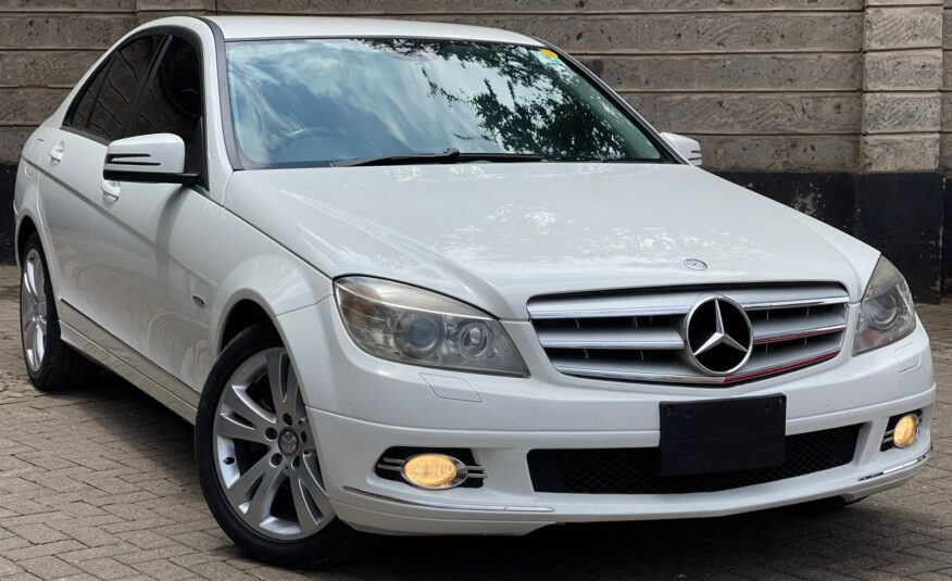2010 Mercedes-Benz C200